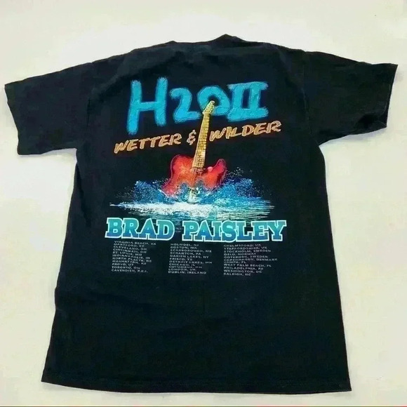 Gildan Brad Paisley H2OII Concert T-Shirt Size Medium - Picture 2 of 7
